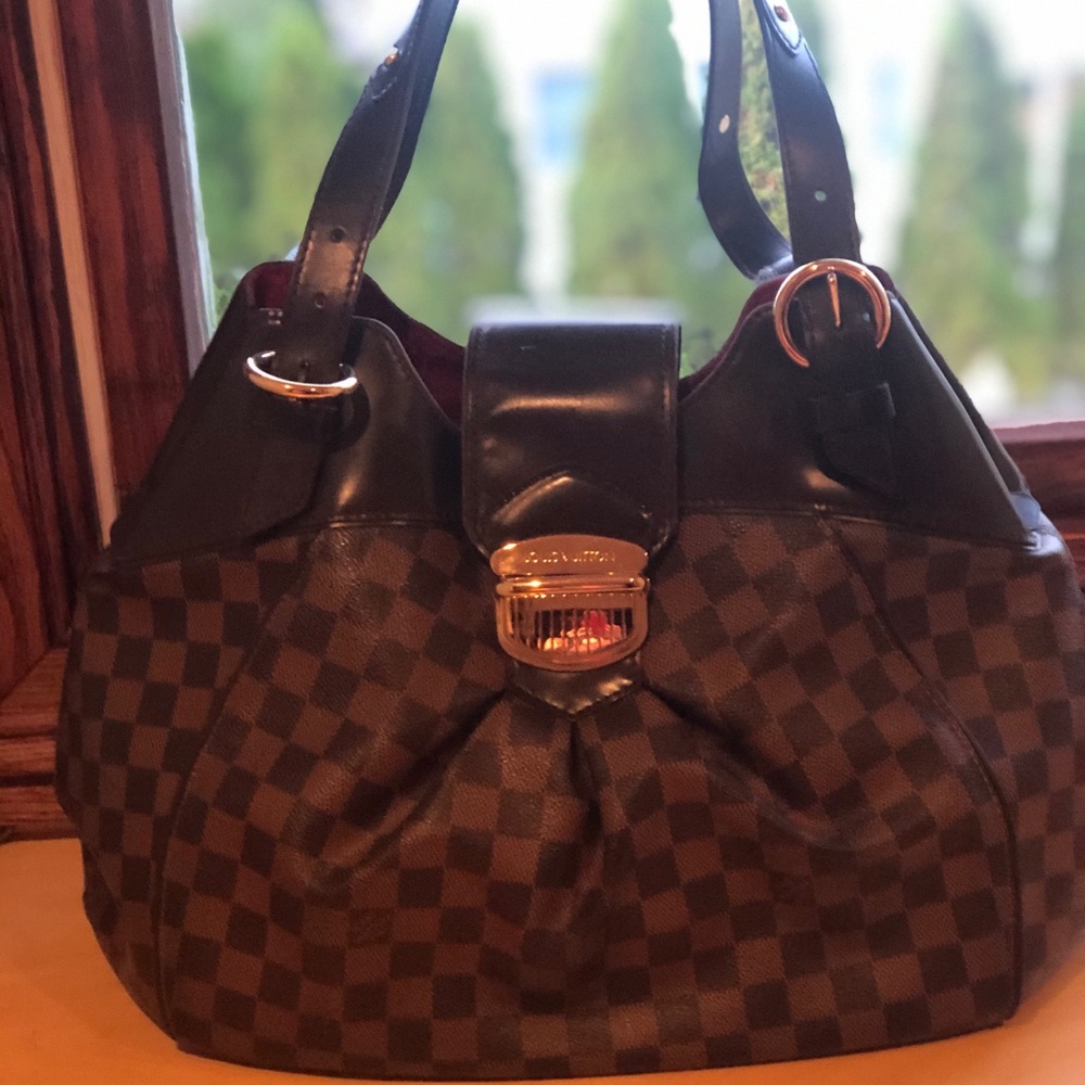 Louis Vuitton Bag MM